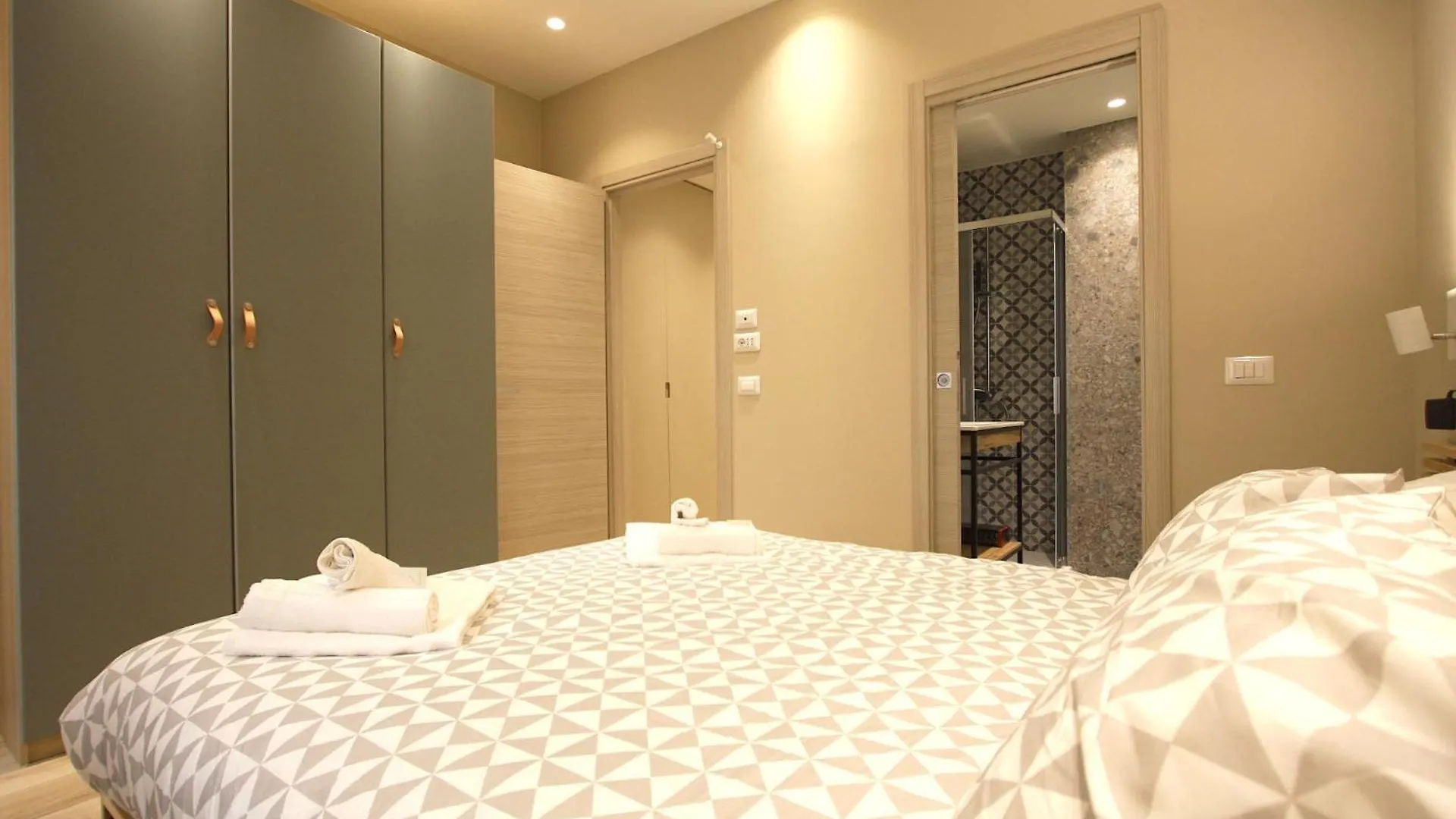 Aniene Holiday House Rom 0*,  Italien